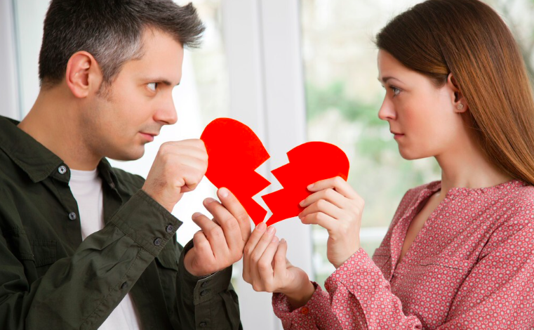 淮南离婚如何申请财产保全冻结对方账户